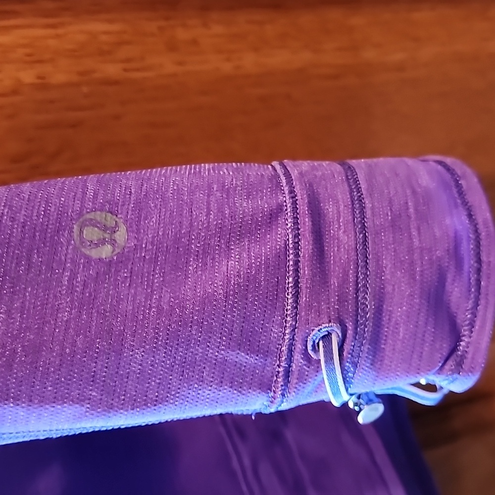 Lululemon Tank Size 6 - Picture 2 of 4